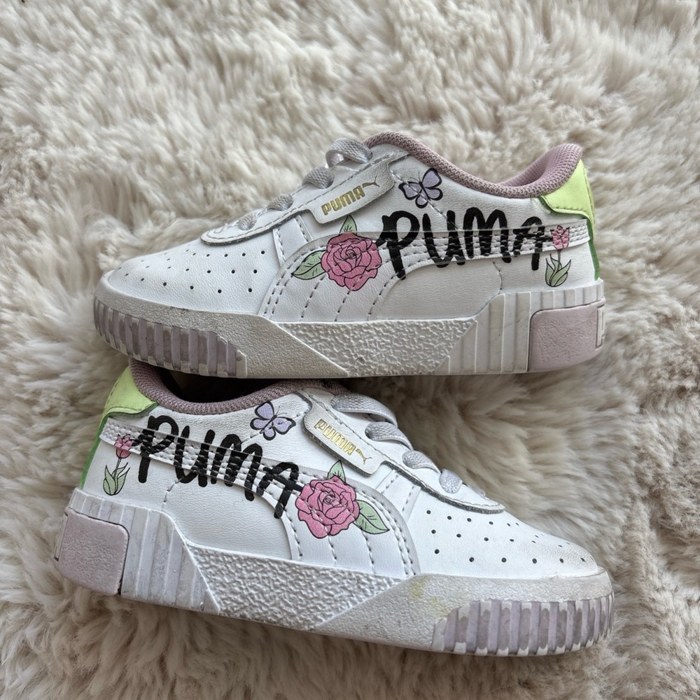 Adorable Toddler Girls Puma Sneakers Size 5